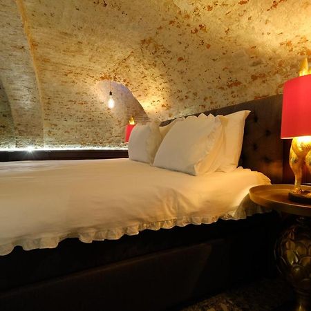 Bed and breakfast Secret Jacuzzi Mons - Parking Prive Gratuit Extérieur photo