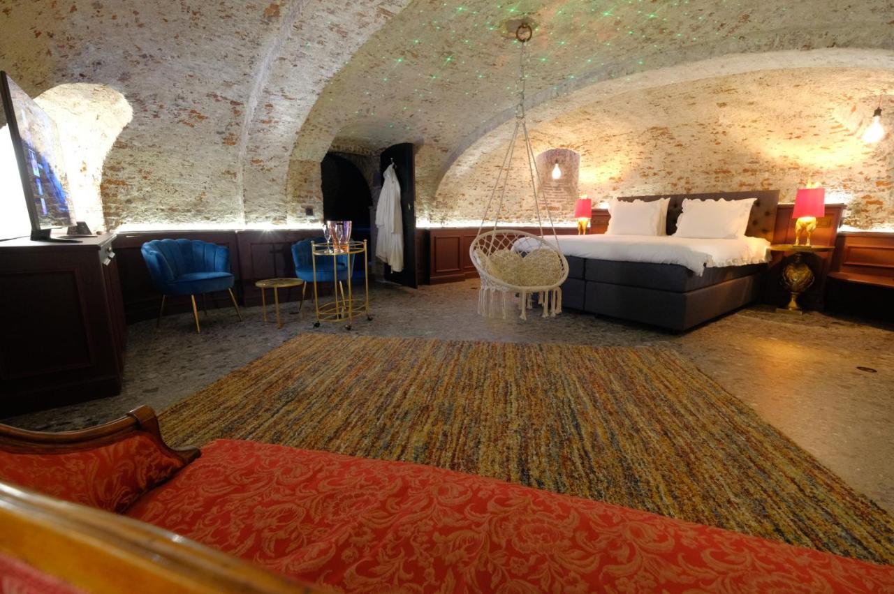 Bed and breakfast Secret Jacuzzi Mons - Parking Prive Gratuit Extérieur photo