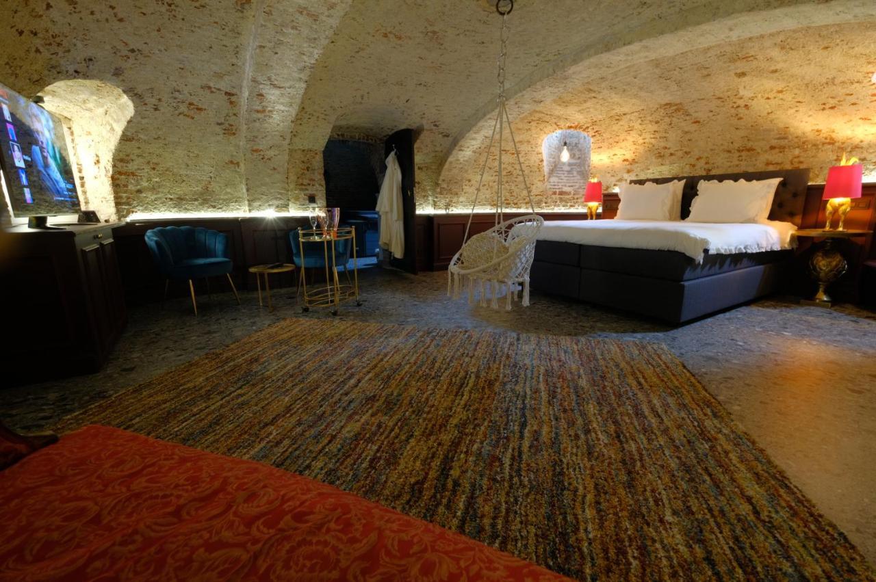 Bed and breakfast Secret Jacuzzi Mons - Parking Prive Gratuit Extérieur photo