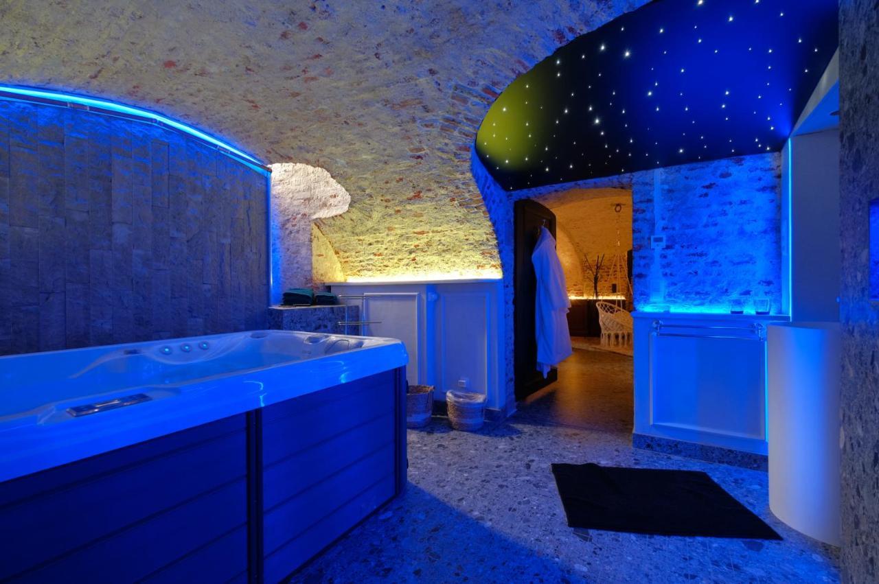 Bed and breakfast Secret Jacuzzi Mons - Parking Prive Gratuit Extérieur photo
